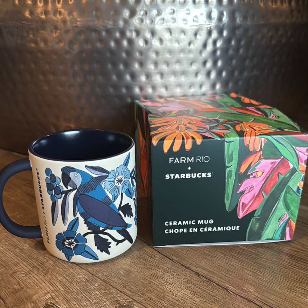 NWT Starbucks x Farm Rio ‘Lenco Azulejo’ Blue Toucan Blue Tropical Mug in Box